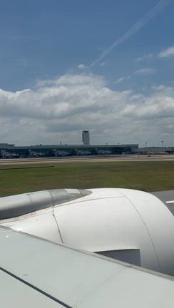 EVAプレエコで台湾1日め（ひとり夜ごはん）の記事動画