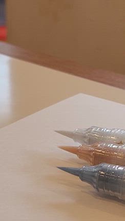 グリッターだけの筆ペンスターフレークブラッシュの記事動画