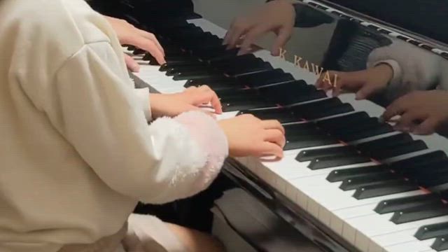 木彫りの兵隊のパレード(清水区ゆかこピアノ教室)の記事動画