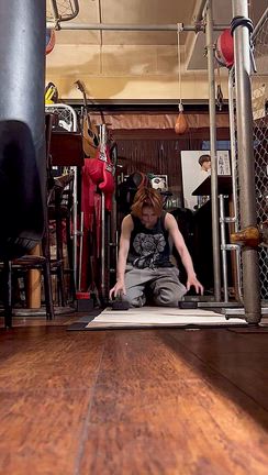 三宅綾子筋トレの記事動画