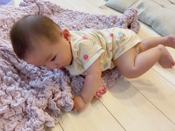 生後6ヶ月〜寝返り記念日♪（345）の記事動画