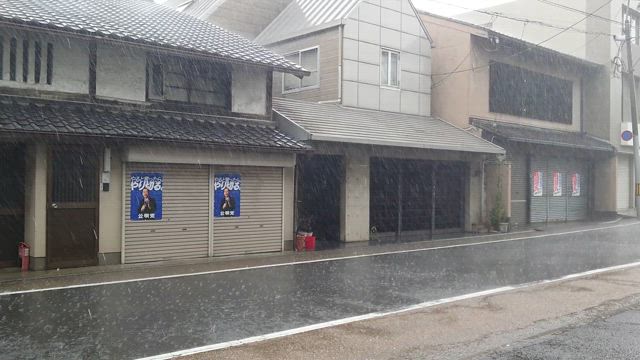 親同伴の会社訪問。の記事動画