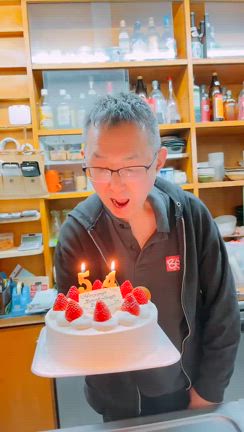 お陰様で私、和田勉、「５４歳になりました！！」の記事動画