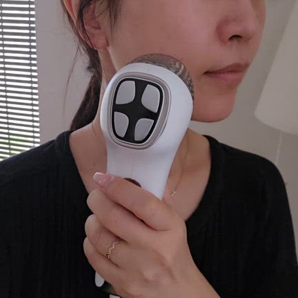 【未来の肌は自分で作る】1台で5役の最高峰美顔器がスゴすぎる！！の記事動画