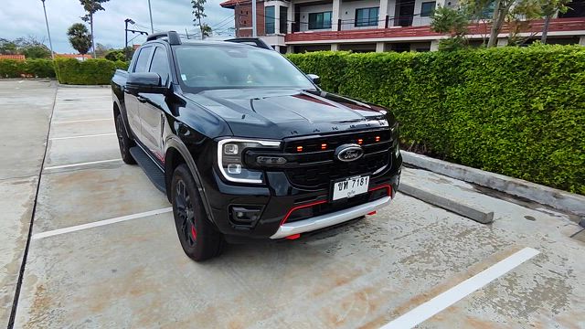 トラックを部分的にラッピングの記事動画