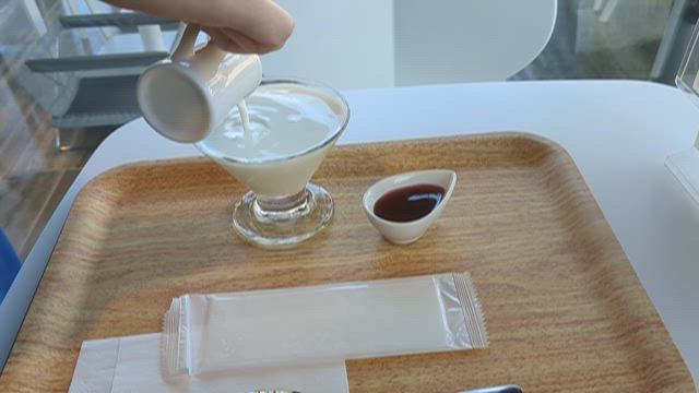 キトナリ　白磁刻花 (フレーバーバブルでパンナコッタ)の記事動画