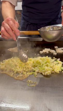 ついに学芸大学『だしともんじゃ』へ。の記事動画