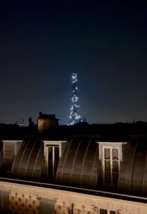 ＜パリ３日目＞ル・ドカンズ③エッフェル塔の２色のフラッシュと、この部屋のオチの記事動画