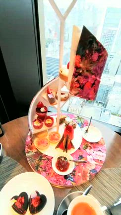 コンラッド大阪の春の思い出の記事動画