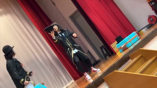 桑名の学校で芸術鑑賞会(2025年12月10日)の記事動画