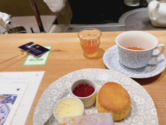 日比谷ミッドタウン「TEAROOM KIKI」⑩レモンドリズルケーキが絶品です♡の記事動画
