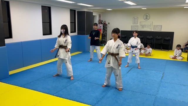 稽古の様子の記事動画