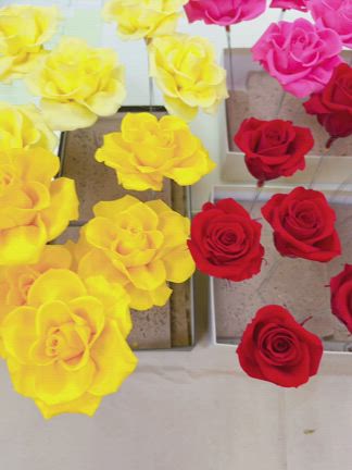 今年も母の日シーズン到来♪アレンジメント大量制作中の記事動画