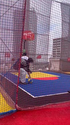 打ち上げでスポッチャ♡ペンギンベーカリー♡到着便の記事動画