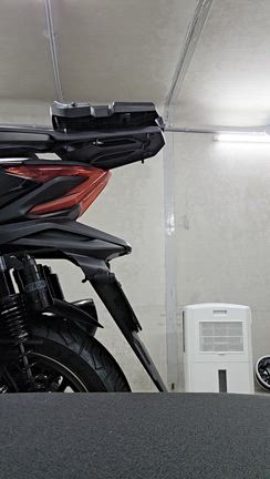 リヤサスペンション　プリロード調整の記事動画