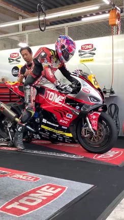 全日本第6戦岡山　JSB1000＆ST1000予選の記事動画