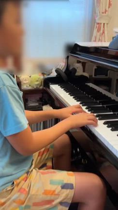 もうすぐ１年のピアノ男子くんの記事動画