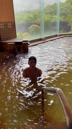 久住星生ホテルは4泉質16種類の湯船♨️の記事動画