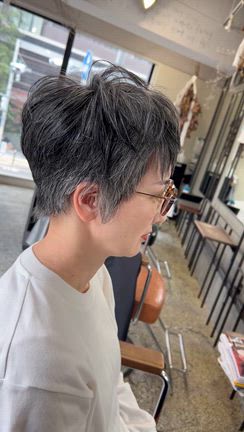 外国人風グレイヘアのベリーショート‼️の記事動画