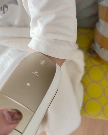 《衝撃》左右でこんな違う！？ママ友におすすめされた脱毛器の記事動画