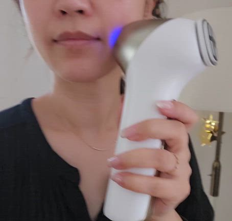 【未来の肌は自分で作る】1台で5役の最高峰美顔器がスゴすぎる！！の記事動画