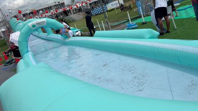 fumotto のウォータースライダーの記事動画
