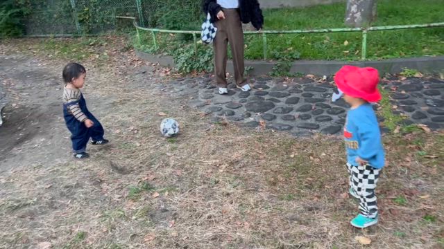 3つ子の成長！じーのサイズにびっくり。笑 | 桃オフィシャル