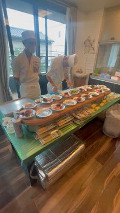 自宅で回転寿司の記事動画