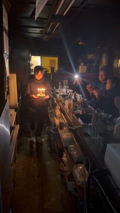 八勝園でお誕生日会の記事動画