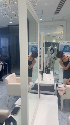 美容室メイクレッスン　(#眉カット/メイクアップ/スクール)の記事動画