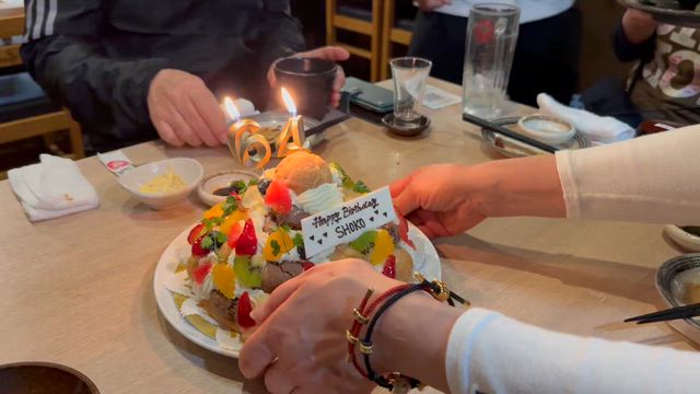 バースデーケーキの記事動画