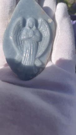 天使の石の記事動画