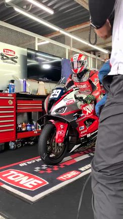 全日本第6戦岡山　JSB1000＆ST1000予選の記事動画