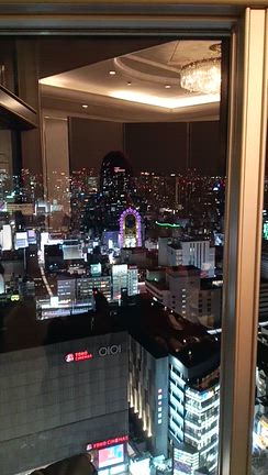 スイスホテルで忘年会のゲスト出演にお招きいただきました(^o^)の記事動画