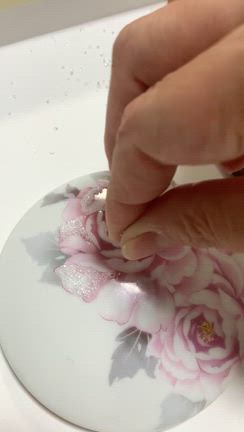 高級感爆上がりの目を惹く技法紹介✨手間と技術を惜しまないミニお重と湯呑みセット【講師作品】の記事動画