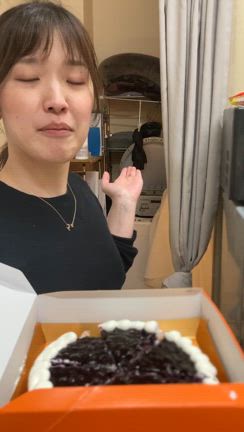 オーナー・畑中さん誕生日の記事動画