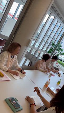 手相基礎講座４期生終了の記事動画