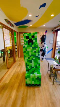 ハロウィン出社デーの記事動画