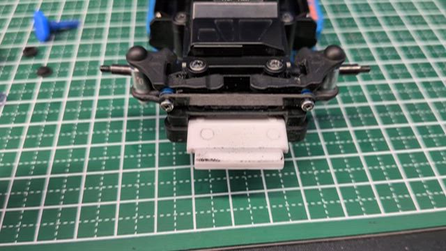 アルミステアリングブロック用サスペンションボール (4入) を嵌める時は注意！？の記事動画