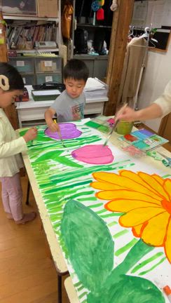 みんなでさくらをかいたよ②　～ 大型絵画制作 ～の記事動画