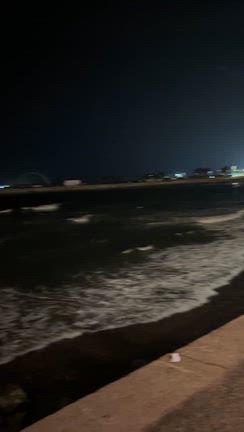 海沿いにはお店がたくさん！コロンボの夜は熱かった！の記事動画