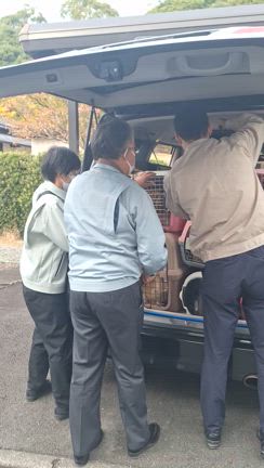 放置された犬たち、緊急保護の記事動画