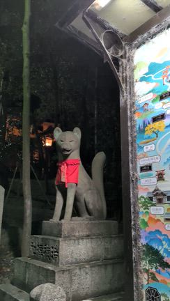 伏見稲荷大社の記事動画