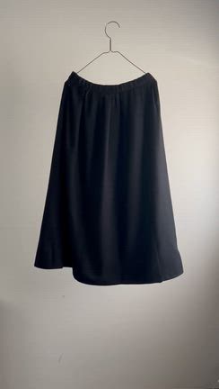 また見つけた！冬は無印の“起毛タックスカート”で大人のあったかキレイ目コーデ♡の記事動画