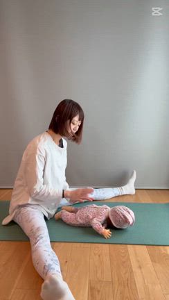 【ベビママ養成】夜泣きに悩まない！ママの魔法の手♡の記事動画