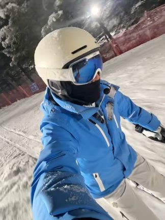 グンちゃんインスタ♡プリンスのカムバック(ナイトスキー)の記事動画