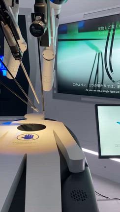 【大阪・関西万博⑥】パソナ館〜遠隔手術の実演。100年後の未来はの記事動画