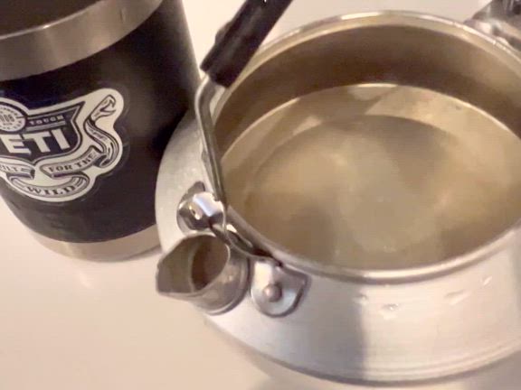 その不愉快な口、ペンチで潰してあげる。の記事動画