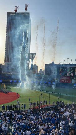 連休後半初日はの記事動画