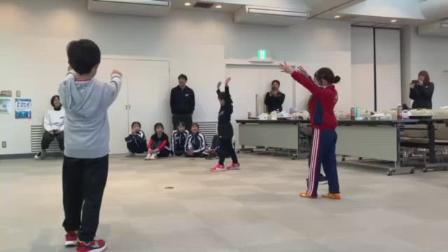 体操クラブ 年末のクラブ会の記事動画